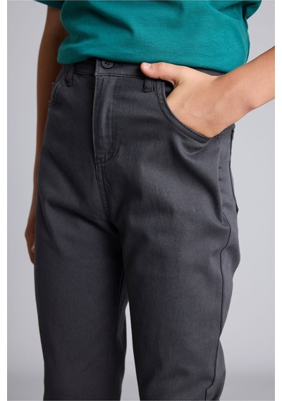 Defacto Standart Kesim Düz Paça Gabardin Pantolon Erkek Çocuk U3254a626auar213 Antrasit-ar213 Defacto Standart Kesim Düz Paça Gabardin Pantolon Erkek Çocuk U3254a626auar213 Antrasit-ar213