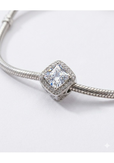 Bayan Kare Model Taşlı Gümüş Charm