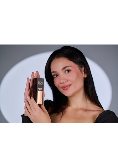 Benjamin Button Effect Whitening Serum-leke Karşıtı Cilt Beyazlatıcı Serum 30 Ml