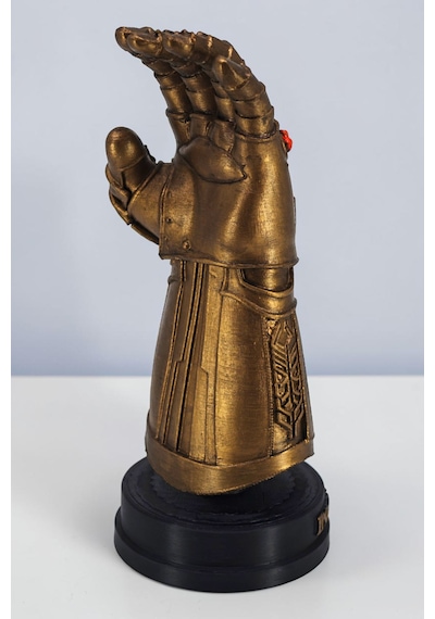 Thanos Sonsuzluk Eldiveni Figürü 20 Cm