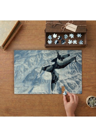 Karlı Dağların Üstünde Savaş Uçağı Tasarımı 240 Parça Ahşap Puzzle Ahşap Kutuda Mpy10164