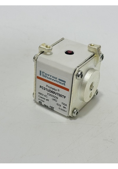 Ferraz Shawmut Yarı İletken Sigorta 700a Pc31ud69v700tf