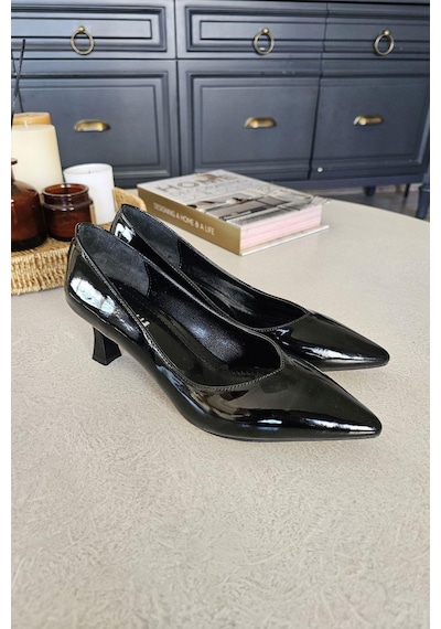 10 1896 Topukla Kadın Kadeh Topuklu 6 Cm Topuklu Stiletto Ayakkabı Siyah Rugan