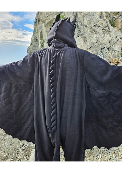 Dişsiz Ejderha Kostümü Yetişkin Siyah Ejderha Pijama Tulum Kostüm