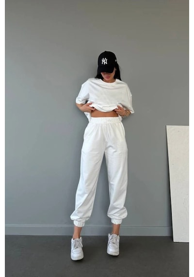 Basic T-shirt Eşofman Altı Jogger - Beyaz Düz Alt Üst Eşofman Takımı Oversize Bisiklet Yaka Beyaz Basic T-shirt Eşofman Altı Jogger - Beyaz Düz Alt Üst Eşofman Takımı Oversize Bisiklet Yaka Beyaz