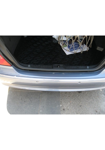 Mercedes E Kasa W212 Kasa 2010-16 Bagaj Havuzu Kokusuz Kaucuk 3D