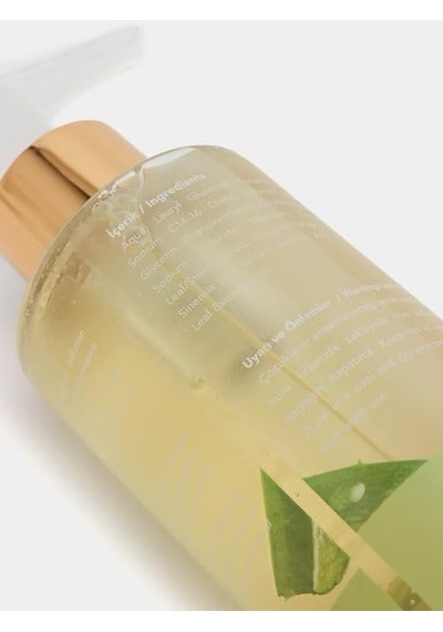 Tr Akne Karşıtı Yüz Temizleme Jeli, C Vitamini Ve Aloe Vera Özlü, Yağ Dengeleyici, 200 Ml