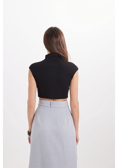 Tudors Kadın Slim Fit Dar Kesim Pamuklu Dik Yaka Sıfır Kol Siyah Crop Bluz-50465