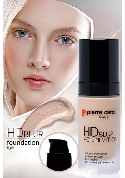 Pierre Cardin Hd Blur Pürüzsüz Görünüm Veren Mat Fondöten Light