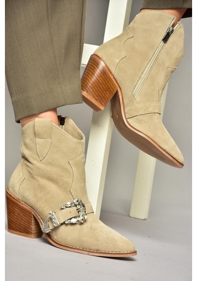 Fox Shoes T380395002 Bej Süet Taş Detaylı Kadın Bot Bej-süet Bej