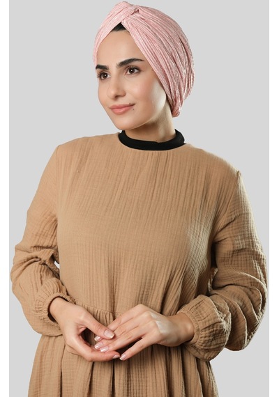 Hürrem Bone Pudra Çapraz Büzgülü Piliseli Tesettür Bone Fukuro Kendinden Desenli 2316 06 Pudra