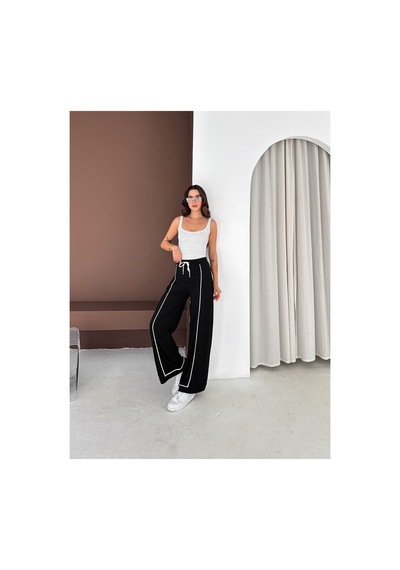 Gugus Kadın Beyaz Şerili Modal Pileli Eşofman Altı Wide Leg Siyah