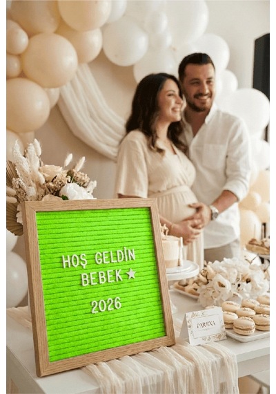 Ahşap Harfli Yazı Panosu 25,5x25,5 Cm Premium Gerçek Çam Çerçeve 340 Parça Harf Seti Standlı Duvara Asılabilir Keçe İçli Çok Renkli