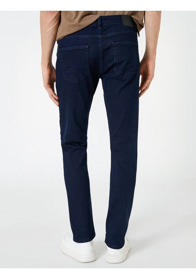 Koton Slim Fit Kot Pantolon Cepli Düğmeli Koyu İndigo 3spm40002nd 3SPM40002ND741 İndigo Koton Slim Fit Kot Pantolon Cepli Düğmeli Koyu İndigo 3spm40002nd 3SPM40002ND741 İndigo