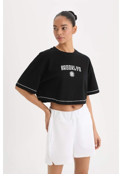 DeFactoFit NBA Brooklyn Nets Cropped Fit Bisiklet Yaka Kısa Kollu Tişört B9953AX25SMBK81