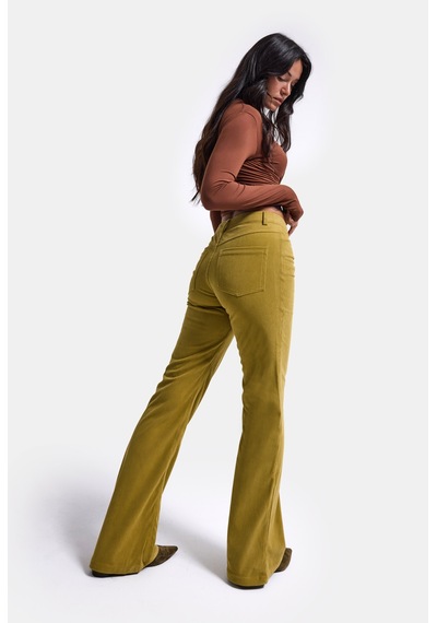 Kadın Yağ Yeşili Flare Fit Velvet Kadife Kumaş Pantolon Yeşil