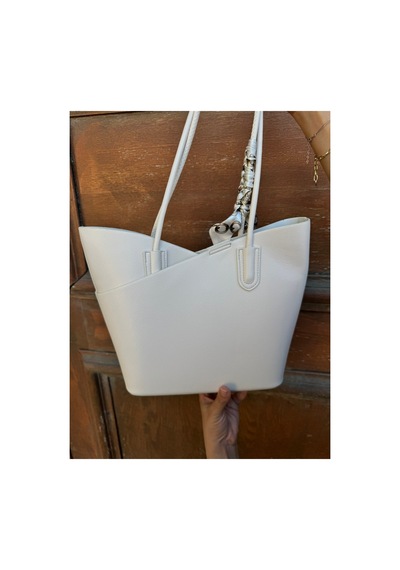 Just Polo Kadın Geniş Hacimli Şal Detaylı Büyük Boy Yavrulu Lüks El & Omuz Çantası Ebat: 32 X 24 Cm Krem