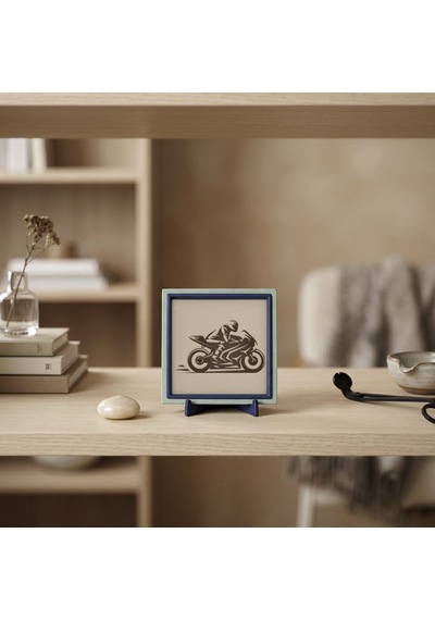 Çağdaş Tasarım Yarış Motoru Motifli Dekoratif Parça, Çalışma Masanız İçin Özel Tasarım 10x10 Cm