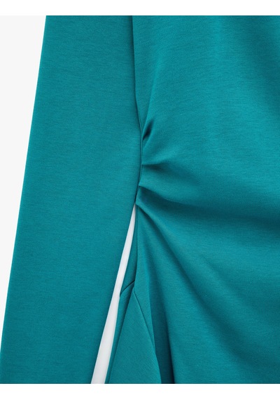 Koton Pamuklu Bisiklet Yaka Uzun Kollu Slim Fit Drapeli Asimetrik Bluz Mavi 7wak80255ek