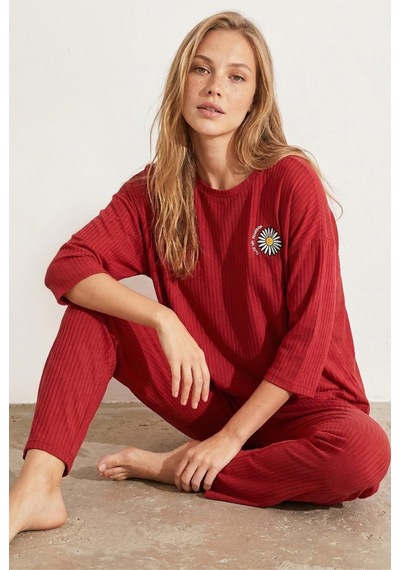 Siyah İnci Soft Touch Ince Örme Nakışlı Pijama Takım Bordo