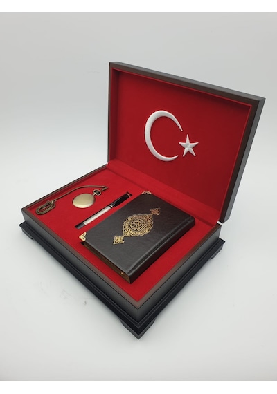 İsme Özel Hediye Bayraklı Kuranı Kerim Rahle Boy