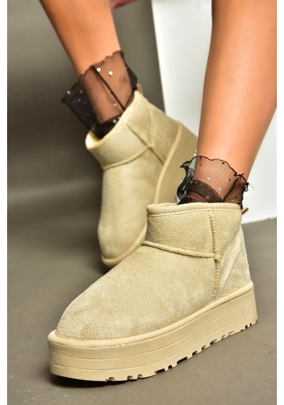 Fox Shoes R612033402 İçi Tüylü Kalın Tabanlı Yarım Süet Kadın Bot Bej