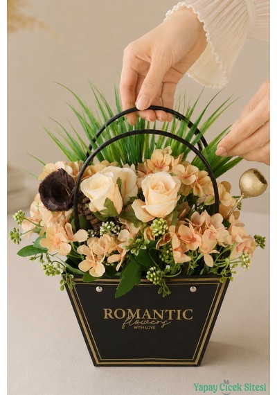 Yapay Çiçek Sitesi Yapay Çiçekli Romantic Çantalı Aranjman Model 43 Pembe