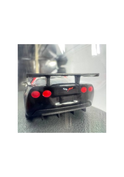 Collection 2005 Chevrolet Corvette C6r 1:64 Model Araba -beyaz