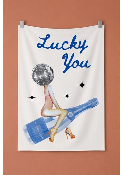 Lucky You Disko Topu Kadın Ve Şişe Temalı Dekoratif Duvar Örtüsü Duvar Halısı Beyaz