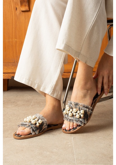 Dabab Shoes Mınoa Kadın İnci Detaylı Hasır Dokulu Animal Desenli Leopar Düz Terlik Çok Renkli Dabab Shoes Mınoa Kadın İnci Detaylı Hasır Dokulu Animal Desenli Leopar Düz Terlik Çok Renkli