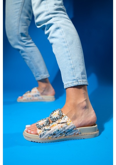Luvishoes Dungeon Beyaz Renkli Tüvit Çift Bantlı Taş Tokalı Kadın Terlik Çok Renkli