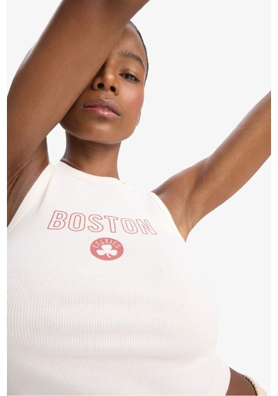 Defacto NBA Boston Celtıcs Crop Top Bisiklet Yaka Fitilli Kaşkorse Sporcu Atlet D8802AX25SP Ekru