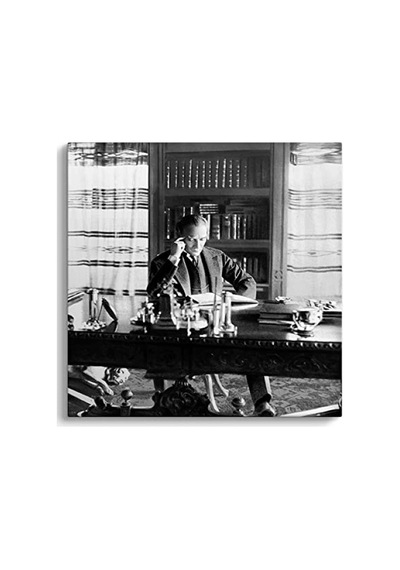 Atatürk Temalı Kanvas Tablo - 50 X 50 Cm