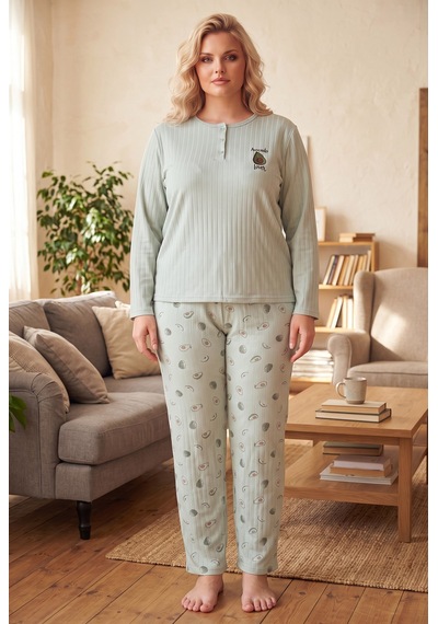 Seboteks Şardonlu İnterlok Kumaş Yakası Düğmeli Kışlık Büyük Beden Kadın Pijama Takımı 2700 Yeşil Seboteks Şardonlu İnterlok Kumaş Yakası Düğmeli Kışlık Büyük Beden Kadın Pijama Takımı 2700 Yeşil