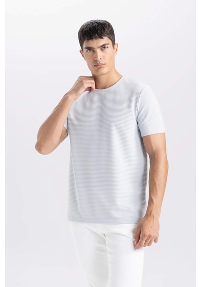 DeFacto Slim Fit Dar Kesim Bisiklet Yaka Basic Düz Kısa Kollu Tişört M6608AZ25SPGR91