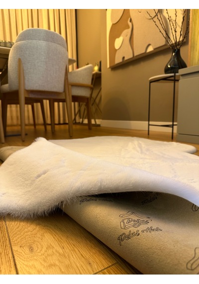 Ultra Soft Beyaz Yumuşak Dokulu Peluş Halı Tek Kafa Post