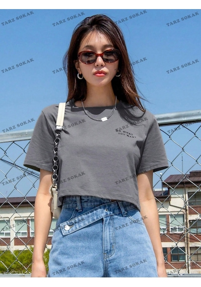 Flood Of Style Crop Ckod-232913 Dazy-less Sloganlı Grafik Kısa Gri