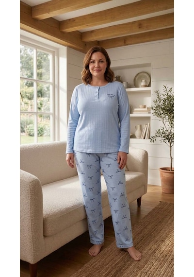 Eyfuze Kadın Kışlık Büyük Beden Nakışlı Desenli Yakası Düğmeli Uzun Kollu Pijama Takımı Açık Mavi Eyfuze Kadın Kışlık Büyük Beden Nakışlı Desenli Yakası Düğmeli Uzun Kollu Pijama Takımı Açık Mavi