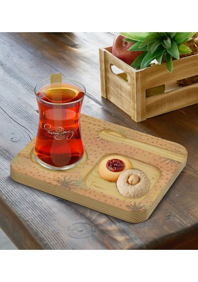 Kişiye Özel Doğal Ahşap Kaşıklı Sunum Tabağı Ve Heybeli Çay Bardağı Hediye Seti - Model 2