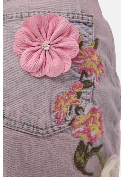 it's basic Kadın Kot Pembe 4s6-9 Mom Relax Gül Ve Nakış Detaylı Özel Tasarım Denim Şort