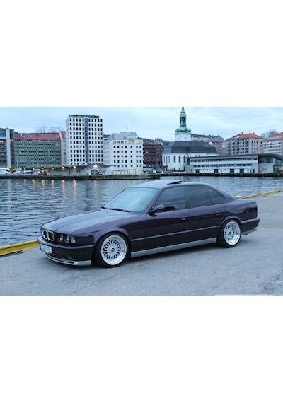 BMW\E34 M5 YAN MARŞPİYEL- Fiber-Boyasız