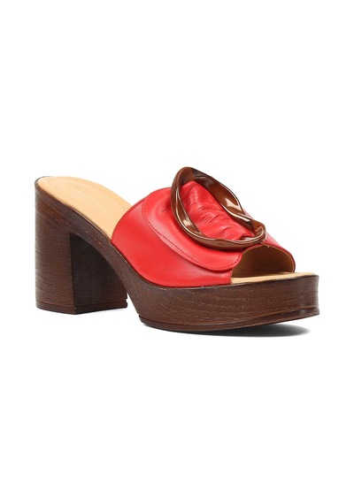 Kadın Kırmızı Tokalı Deri Terlik