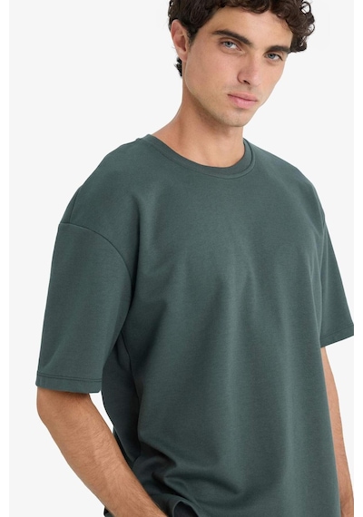 DeFacto Oversize Geniş Kalıp Ütü Gerektirmeyen Bisiklet Yaka Kısa Kollu Basic Düz Ağır Kumaş Tişört X3926AZ25SPGN498 DeFacto Oversize Geniş Kalıp Ütü Gerektirmeyen Bisiklet Yaka Kısa Kollu Basic Düz Ağır Kumaş Tişört X3926AZ25SPGN498