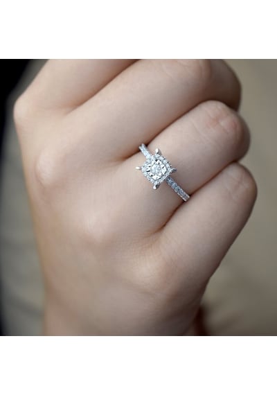 0.15 Ct. Çok Taşlı Lazerli Tektaş Yüzük