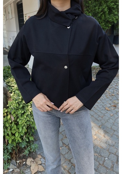 Kechi Woman Gabardin Kumaş Dik Yaka Çıtçıtlı Ceket Siyah