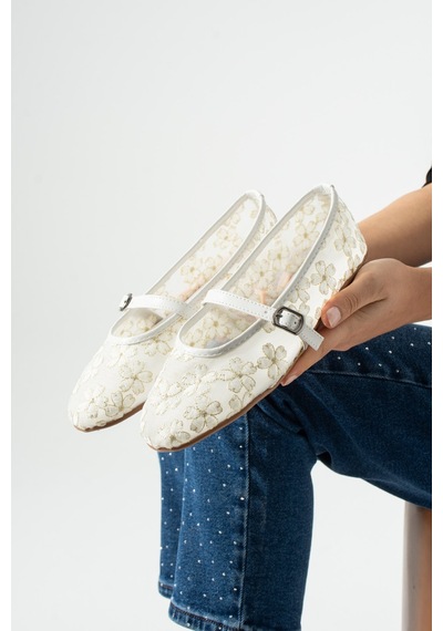 Dabab Shoes Lorena Kadın Beyaz Çiçek Nakışlı Tül Mary Jane Babet