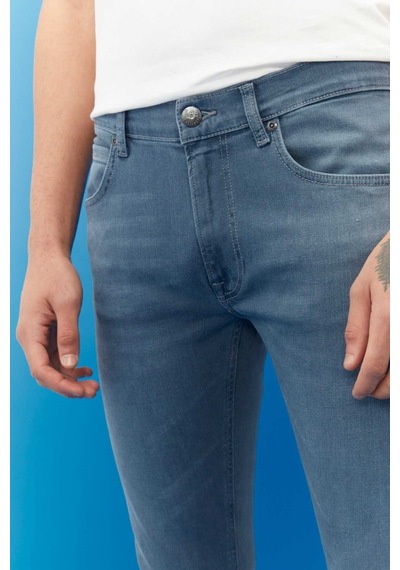 Lee Erkek Luke Slim Fit Düşük Bel Denim Esnek Jean Pantolon 672L7 Mavi