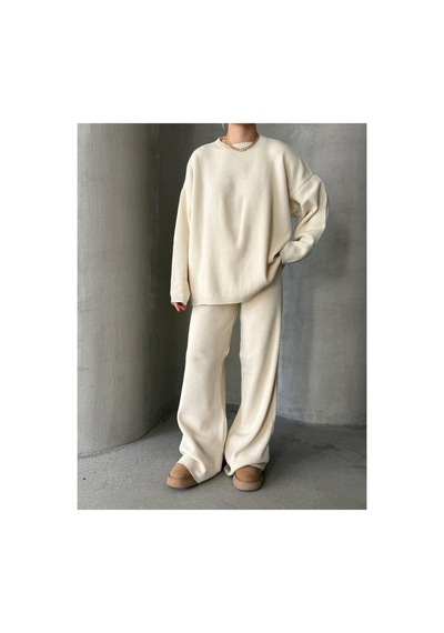 De Pose Oversize Kesim Sade Kadın Triko Takım Krem