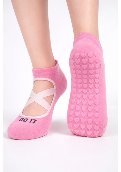 Carnaval Socks Pembe Renkli Pilates & Yoga Silikonlu Kazymaz Tabanlı Patik Çorap 2000386