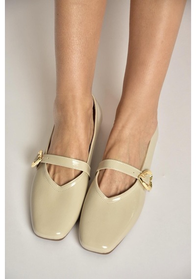 Fox Shoes Y726632608 Bej Rugan Kalp Toka Detaylı Kadın Babet Bej